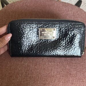 Michael Kors Shiny Black Zip-Around Wallet